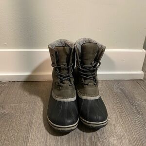 Sorel Women’s Black and Gray Winter Boots